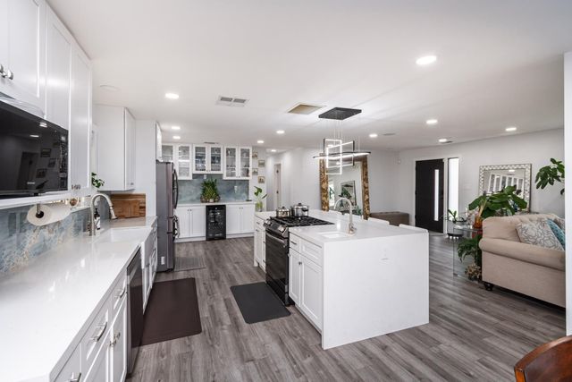 5641 Primrose Dr, Citrus Heights, CA 95610