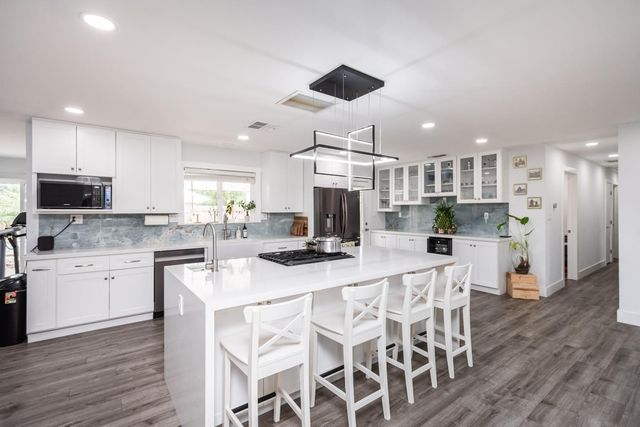 5641 Primrose Dr, Citrus Heights, CA 95610