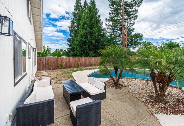 5641 Primrose Dr, Citrus Heights, CA 95610
