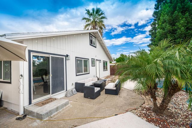 5641 Primrose Dr, Citrus Heights, CA 95610
