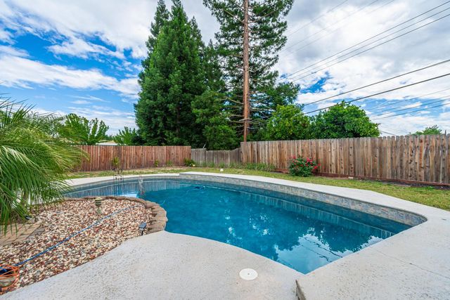 5641 Primrose Dr, Citrus Heights, CA 95610