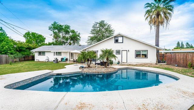5641 Primrose Dr, Citrus Heights, CA 95610