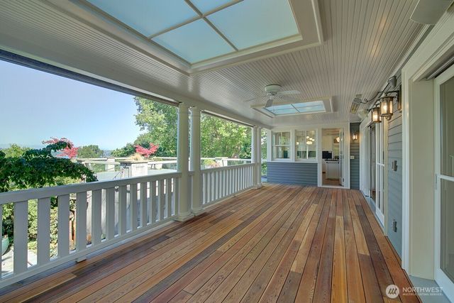 1645 Rambling Lane, Medina, WA 98039