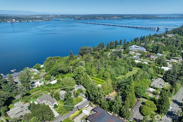 1645 Rambling Lane, Medina, WA 98039