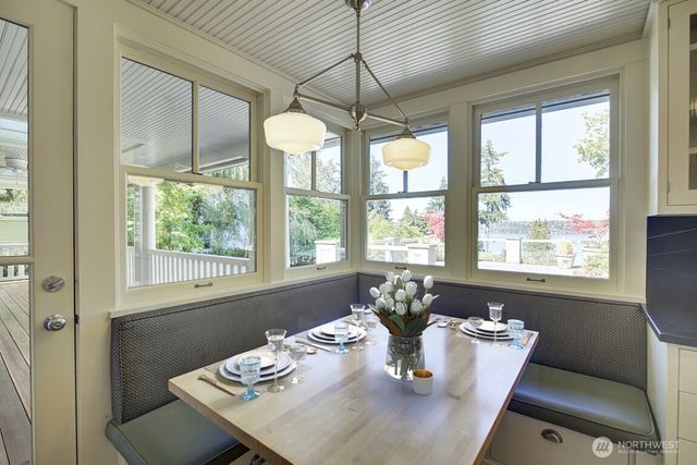 1645 Rambling Lane, Medina, WA 98039
