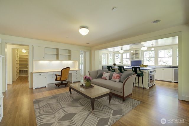 1645 Rambling Lane, Medina, WA 98039