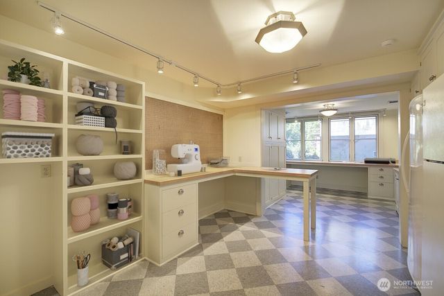 1645 Rambling Lane, Medina, WA 98039