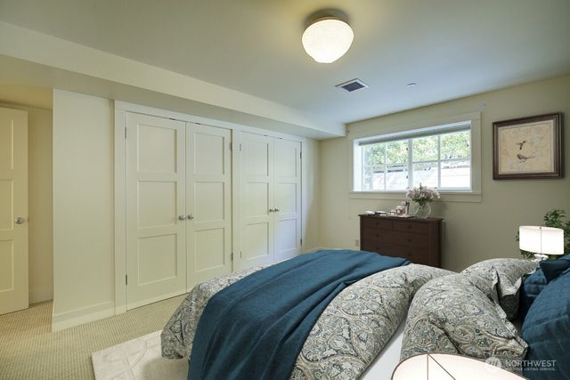 1645 Rambling Lane, Medina, WA 98039