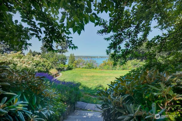 1645 Rambling Lane, Medina, WA 98039