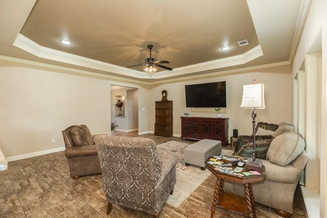 1008 S Belle Drive, Angleton, TX 77515
