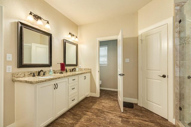1008 S Belle Drive, Angleton, TX 77515