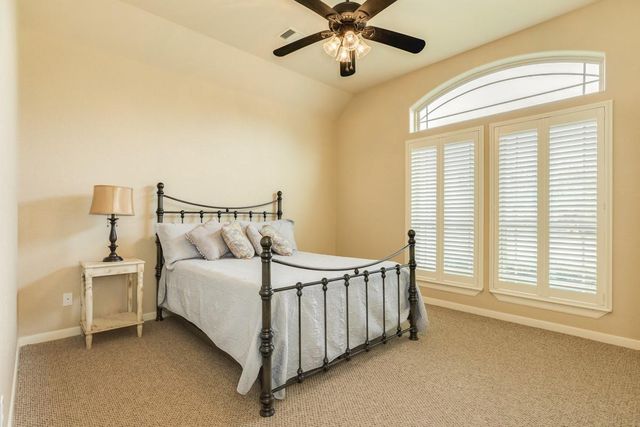 1008 S Belle Drive, Angleton, TX 77515