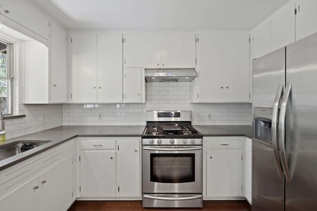 2015 Fair Oaks DR, Austin, TX 78745