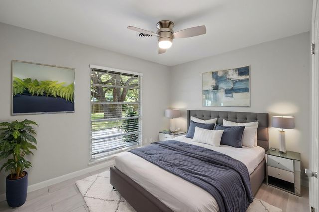 2015 Fair Oaks DR, Austin, TX 78745