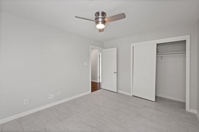 2015 Fair Oaks DR, Austin, TX 78745
