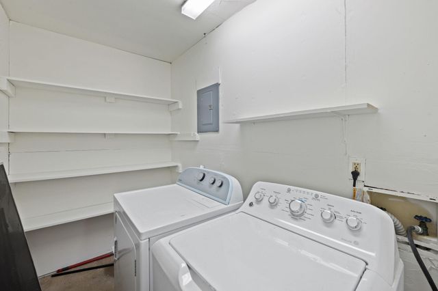 2015 Fair Oaks DR, Austin, TX 78745