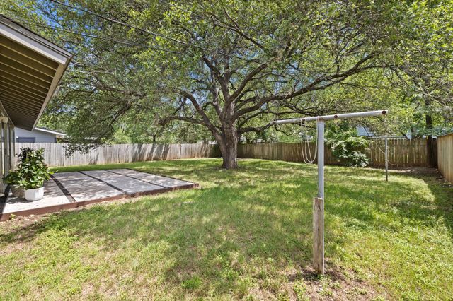 2015 Fair Oaks DR, Austin, TX 78745
