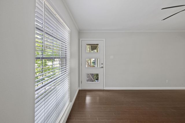 2015 Fair Oaks DR, Austin, TX 78745
