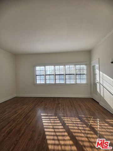 1022 S Cloverdale Avenue, Los Angeles, CA 90019