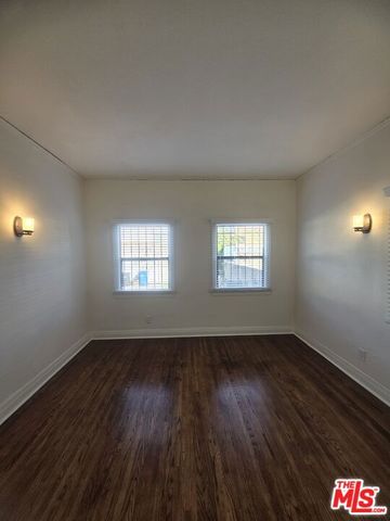 1022 S Cloverdale Avenue, Los Angeles, CA 90019