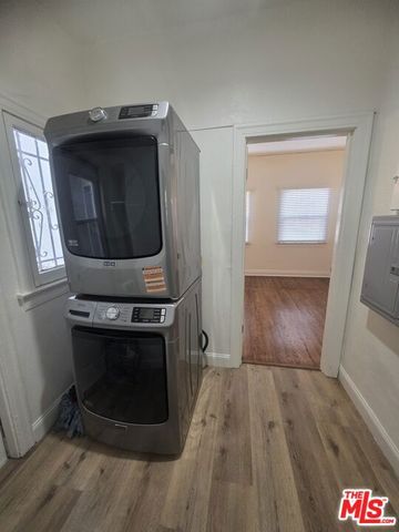 1022 S Cloverdale Avenue, Los Angeles, CA 90019