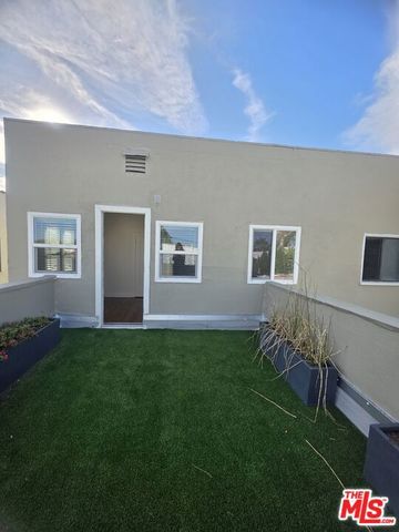 1022 S Cloverdale Avenue, Los Angeles, CA 90019