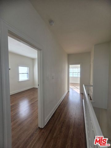 1022 S Cloverdale Avenue, Los Angeles, CA 90019