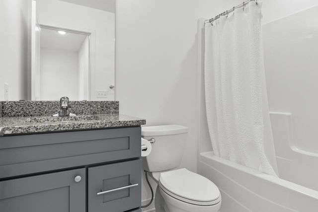 3141 Clover Ridge Drive, Chaska, MN 55318