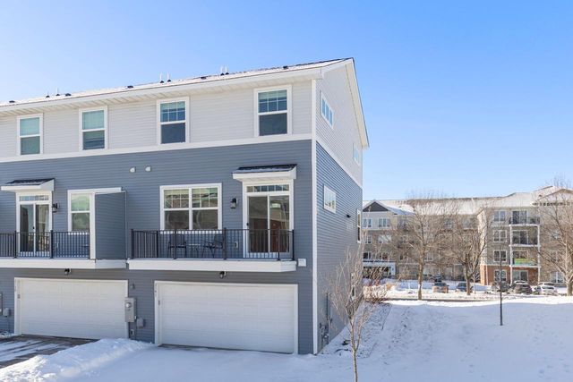 3141 Clover Ridge Drive, Chaska, MN 55318