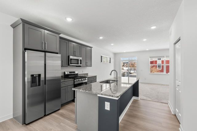 3141 Clover Ridge Drive, Chaska, MN 55318