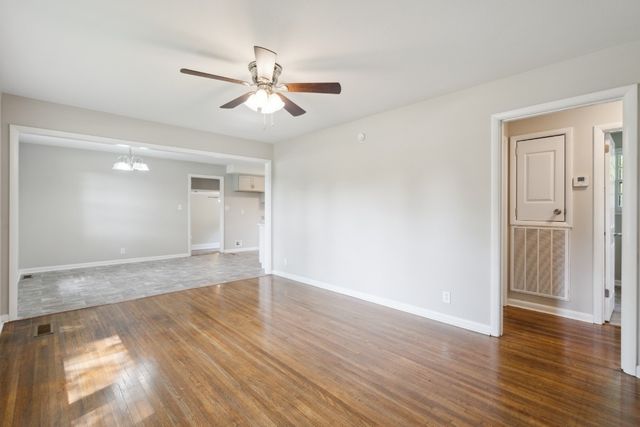 30 Dalewood Dr, Clarksville, TN 37042