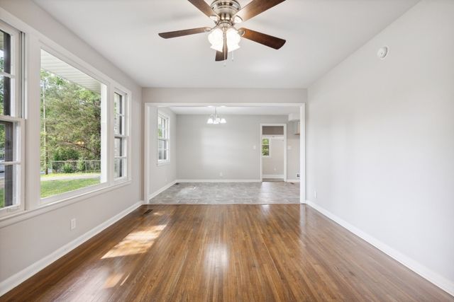 30 Dalewood Dr, Clarksville, TN 37042