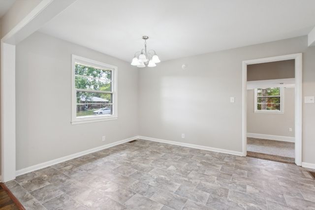 30 Dalewood Dr, Clarksville, TN 37042