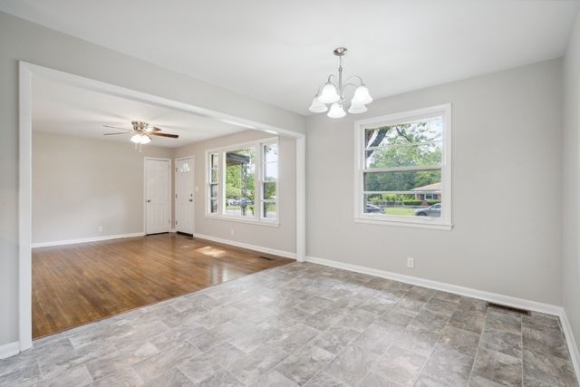 30 Dalewood Dr, Clarksville, TN 37042