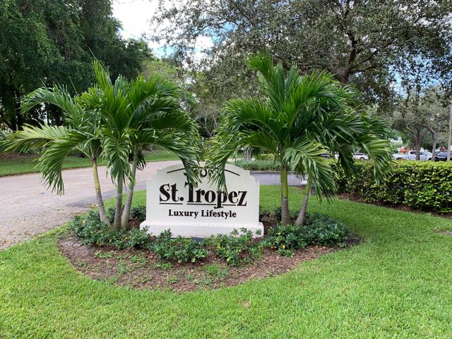 2105 Lavers Circle 407, Delray Beach, FL 33444