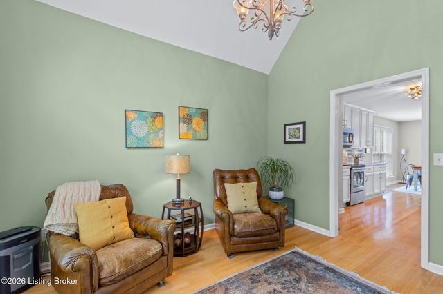 4036 Pleasant Glen Dr, Louisville, KY 40299