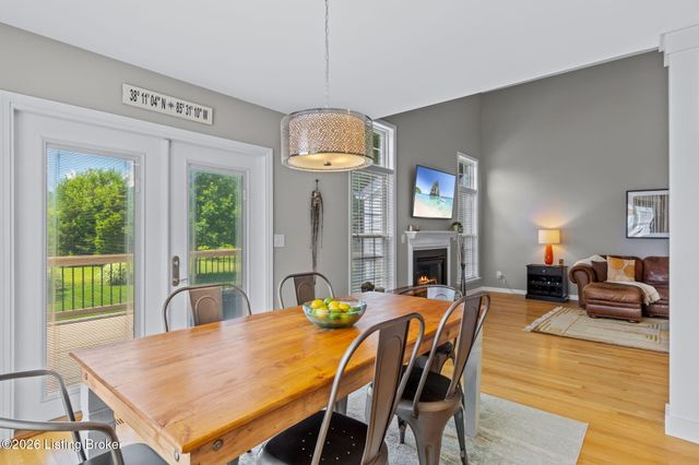 4036 Pleasant Glen Dr, Louisville, KY 40299