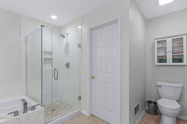 4036 Pleasant Glen Dr, Louisville, KY 40299