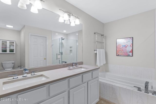 4036 Pleasant Glen Dr, Louisville, KY 40299