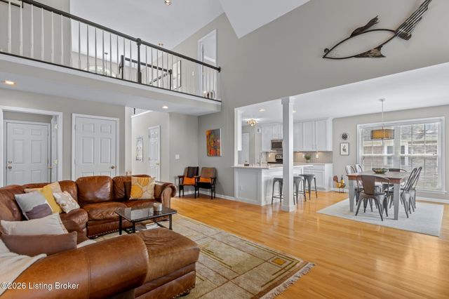 4036 Pleasant Glen Dr, Louisville, KY 40299