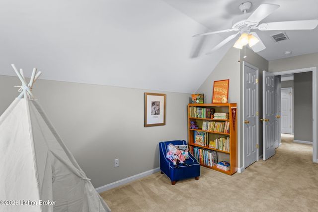4036 Pleasant Glen Dr, Louisville, KY 40299