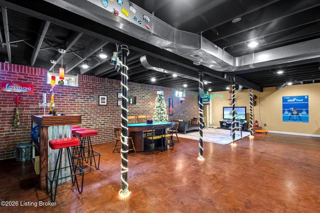 4036 Pleasant Glen Dr, Louisville, KY 40299