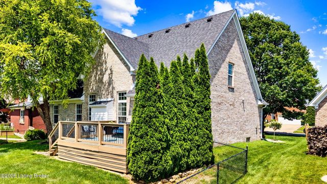 4036 Pleasant Glen Dr, Louisville, KY 40299