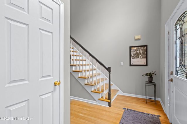 4036 Pleasant Glen Dr, Louisville, KY 40299