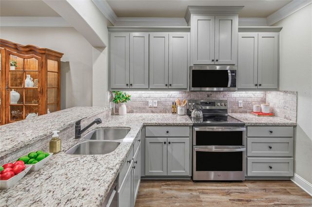 1753 Summit Crossing Lane, College Station, TX 77845