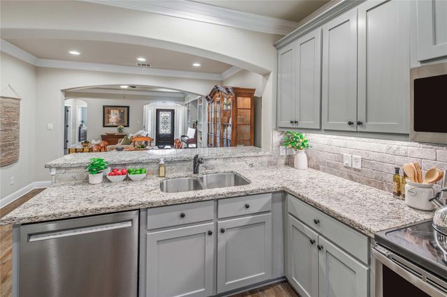 1753 Summit Crossing Lane, College Station, TX 77845