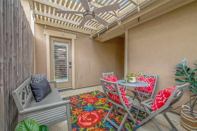 1753 Summit Crossing Lane, College Station, TX 77845