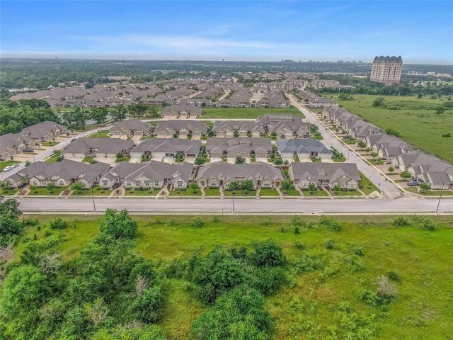 1753 Summit Crossing Lane, College Station, TX 77845