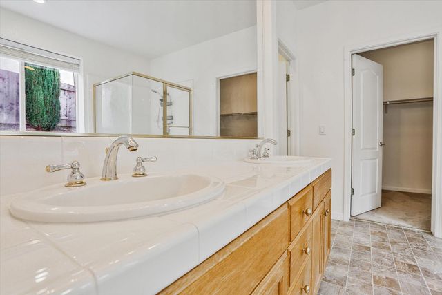 7066 Kentfield Dr, Shingle Springs, CA 95682