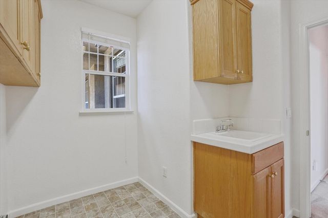 7066 Kentfield Dr, Shingle Springs, CA 95682